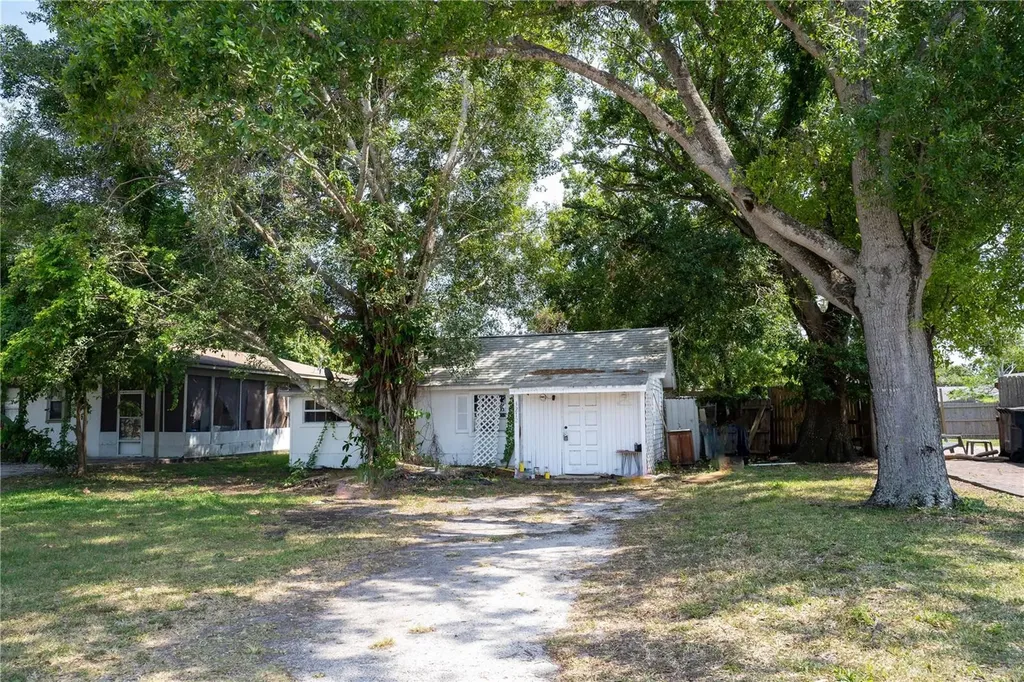 3212 56th Avenue N St Petersburg FL 33714