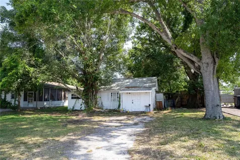 3212 56th Avenue N St Petersburg FL 33714