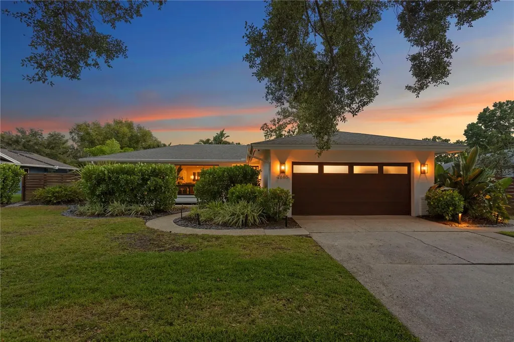 2665 Clubhouse Drive N Clearwater FL 33761