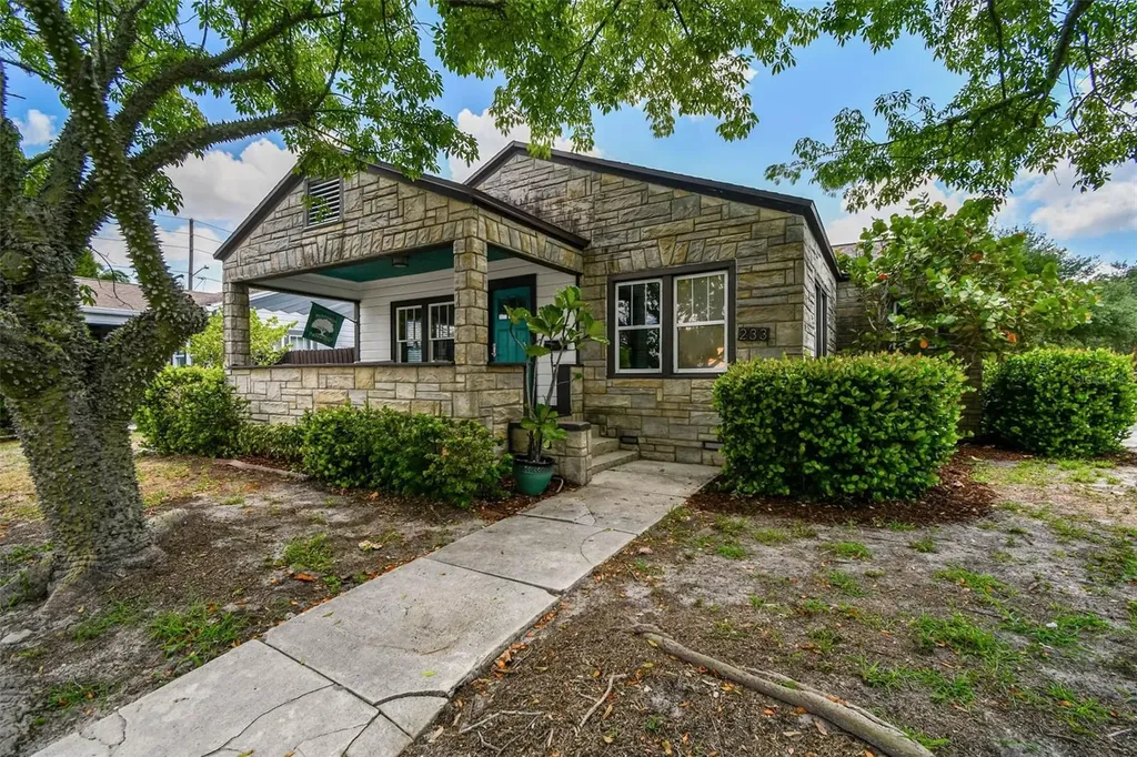 233 24th Street N St Petersburg FL 33713