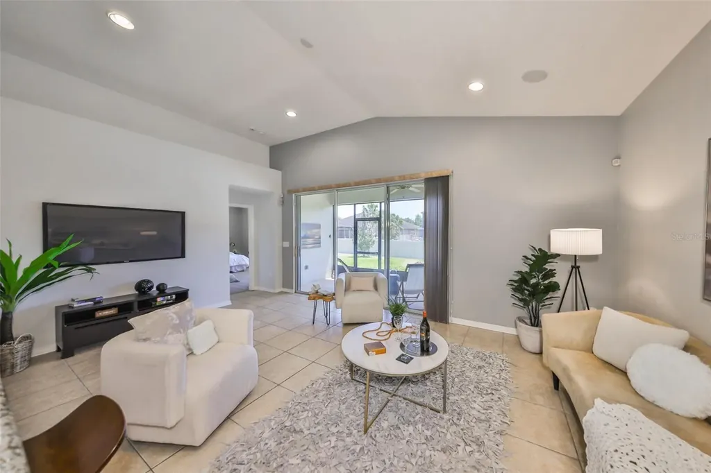 11408 Coventry Grove Circle Lithia FL 33547