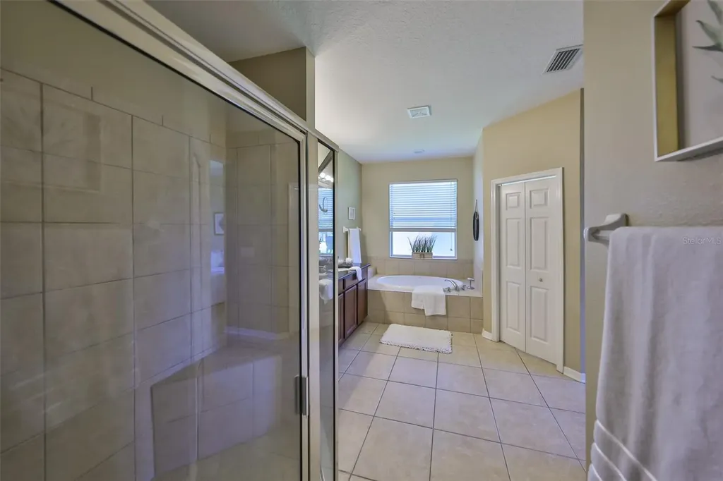 11408 Coventry Grove Circle Lithia FL 33547