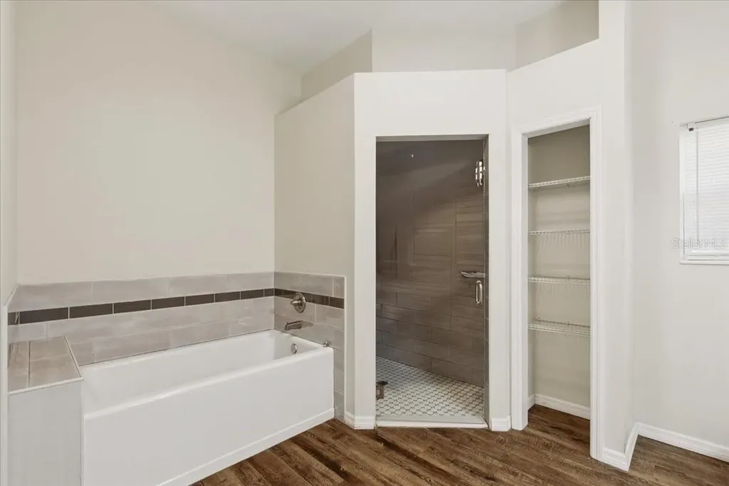 1180 Hough Street Bell FL 32619