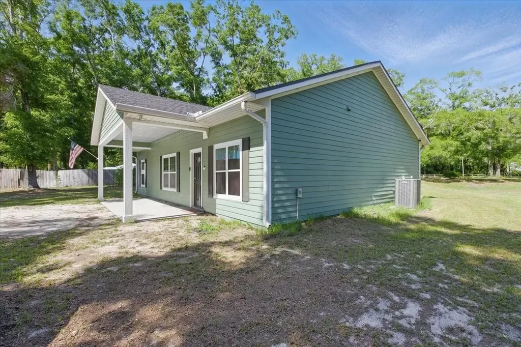 1180 Hough Street Bell FL 32619