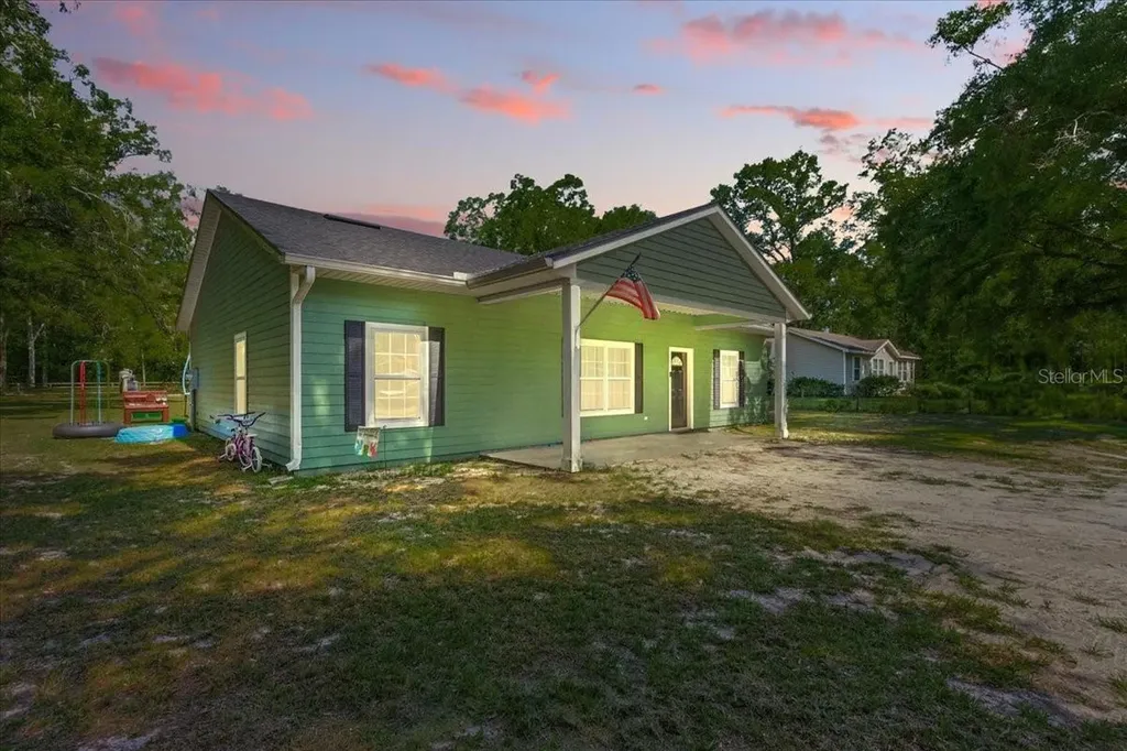 1180 Hough Street Bell FL 32619