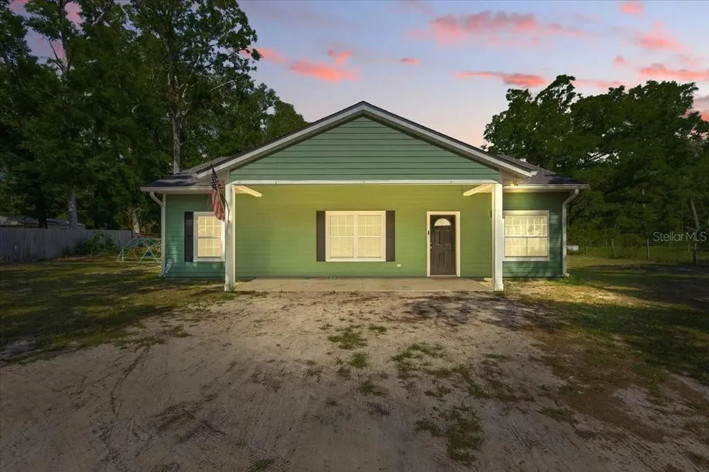 1180 Hough Street Bell FL 32619