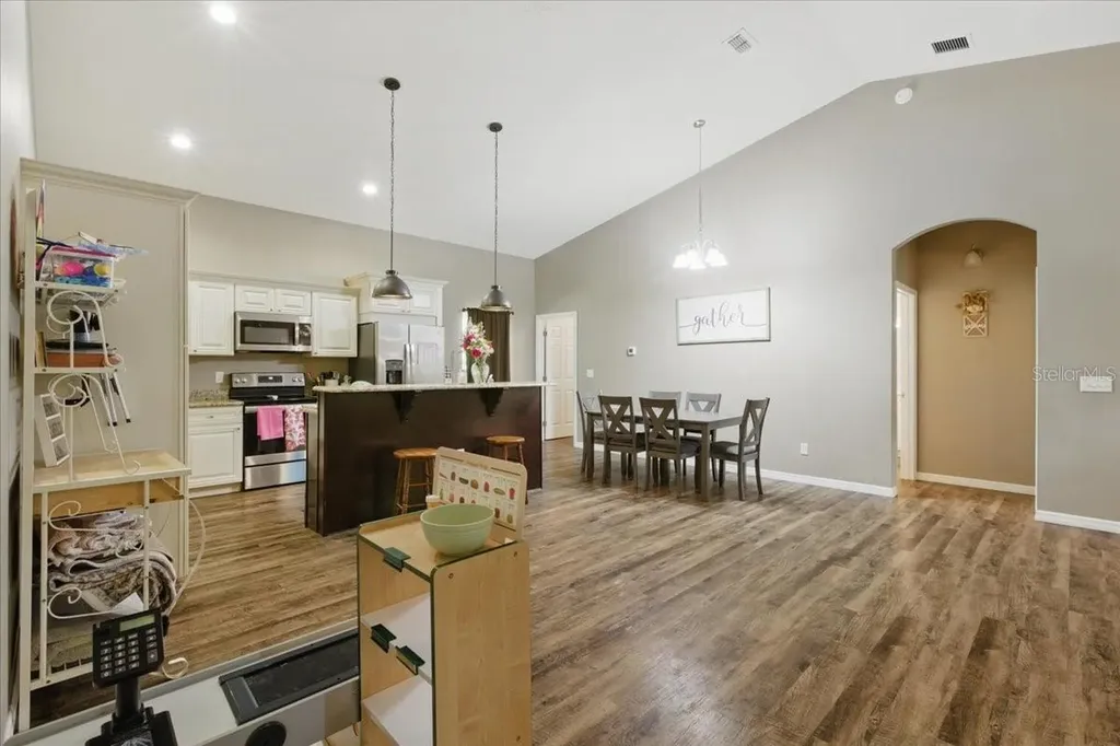 1180 Hough Street Bell FL 32619
