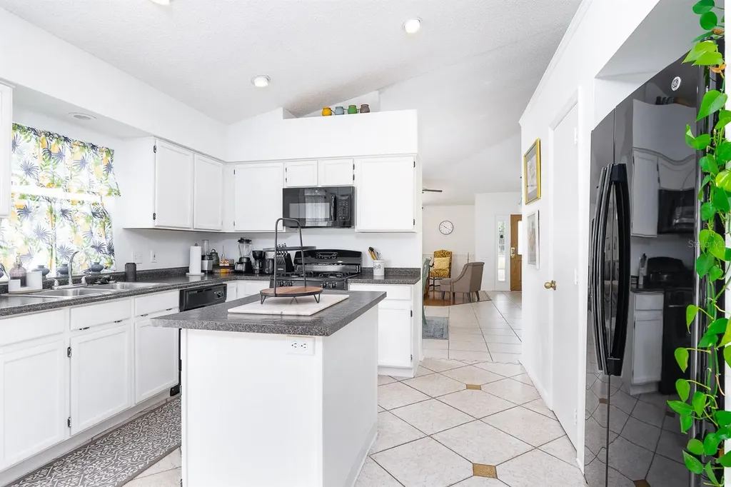 254 Oak Park Place Casselberry FL 32707