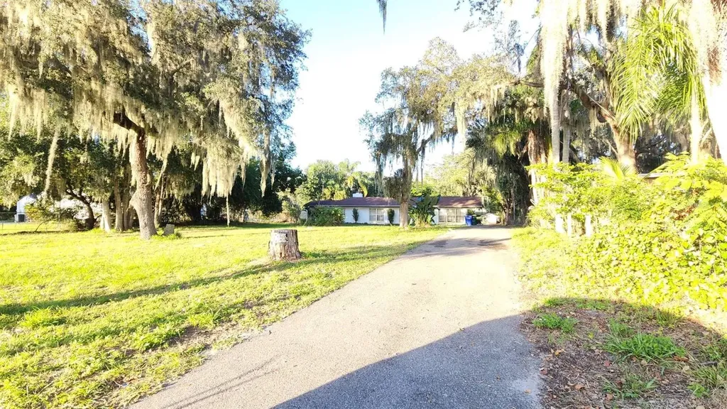 2405 Neptune Road Kissimmee FL 34744