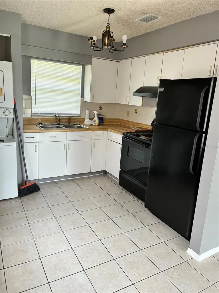 6520/6522 12th Street W Bradenton FL 34207