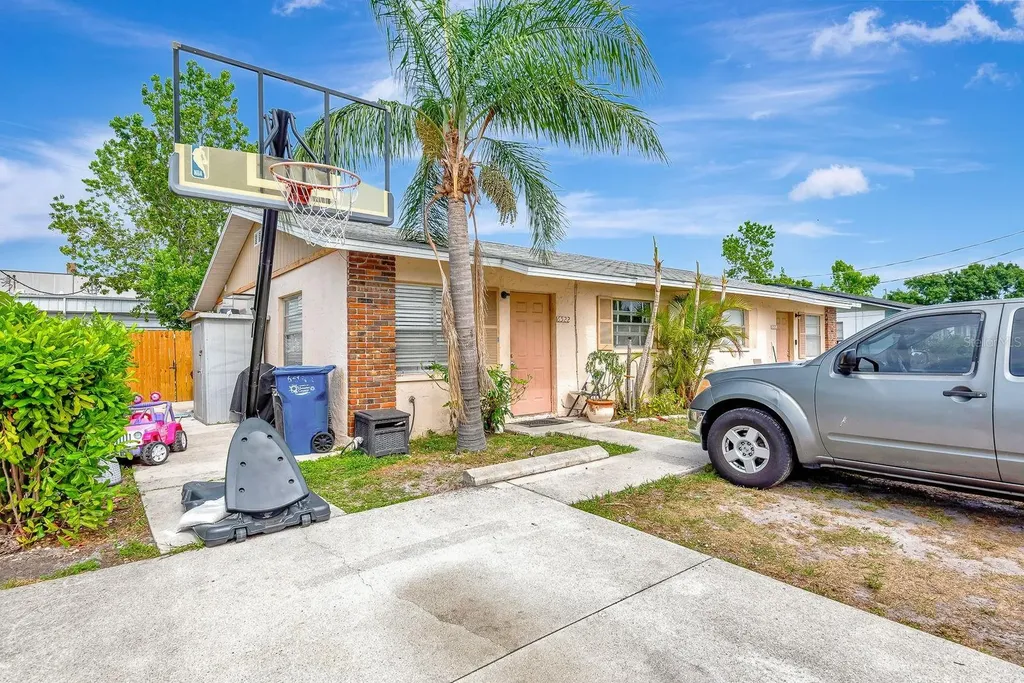 6520/6522 12th Street W Bradenton FL 34207