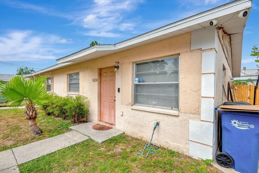 6524/6526 12th Street W Bradenton FL 34207