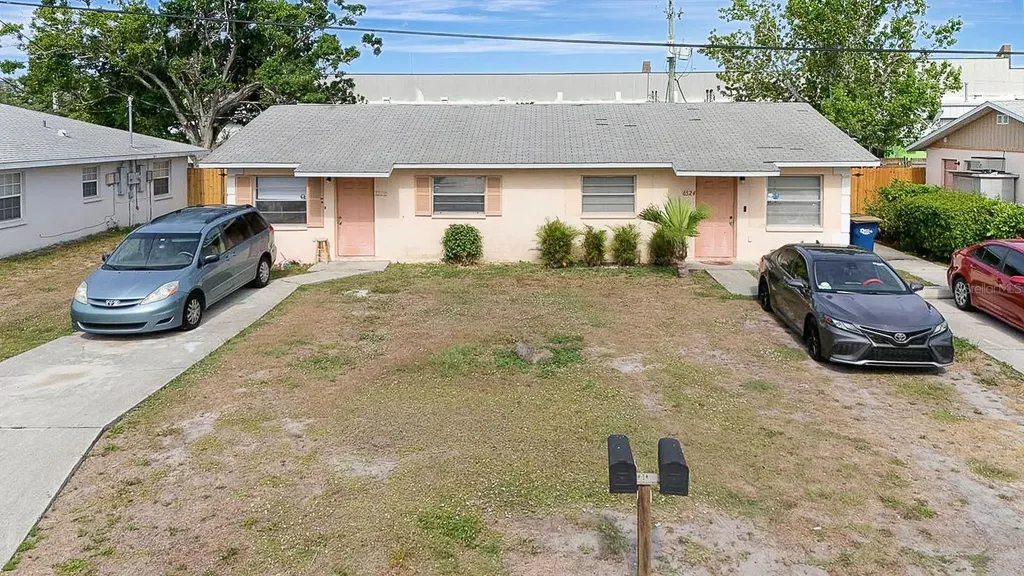 6524/6526 12th Street W Bradenton FL 34207