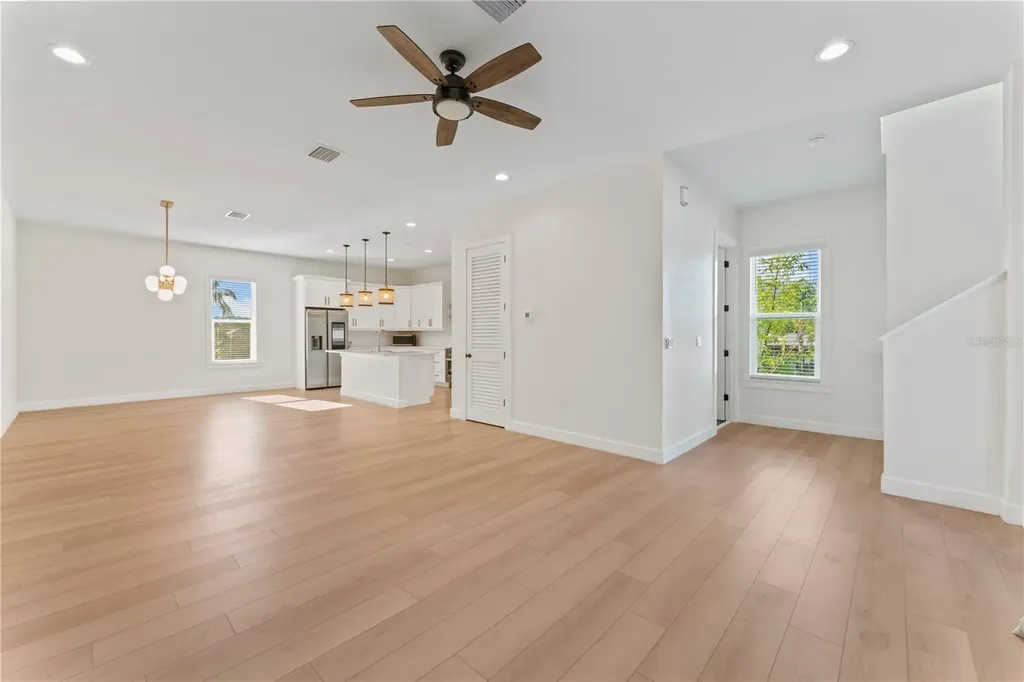 4911 N Nebraska Avenue Tampa FL 33603