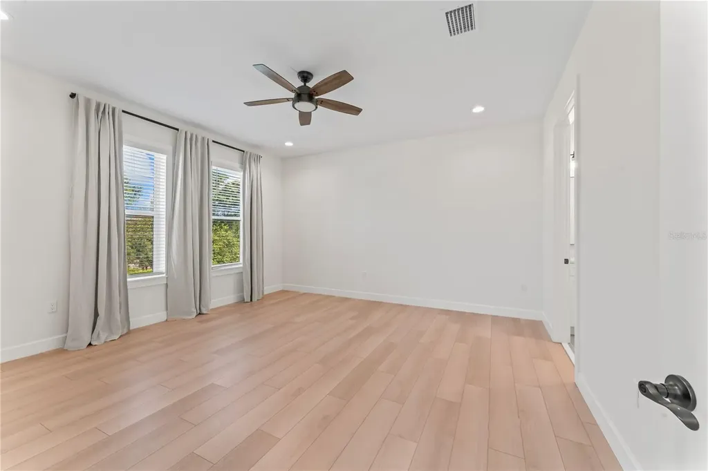 4911 N Nebraska Avenue Tampa FL 33603