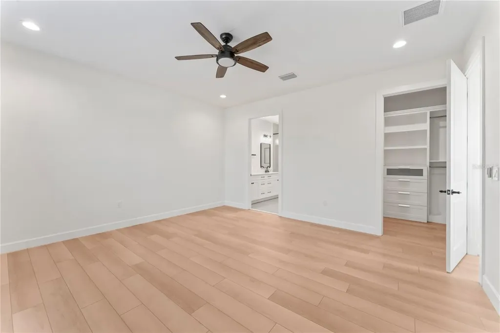 4911 N Nebraska Avenue Tampa FL 33603