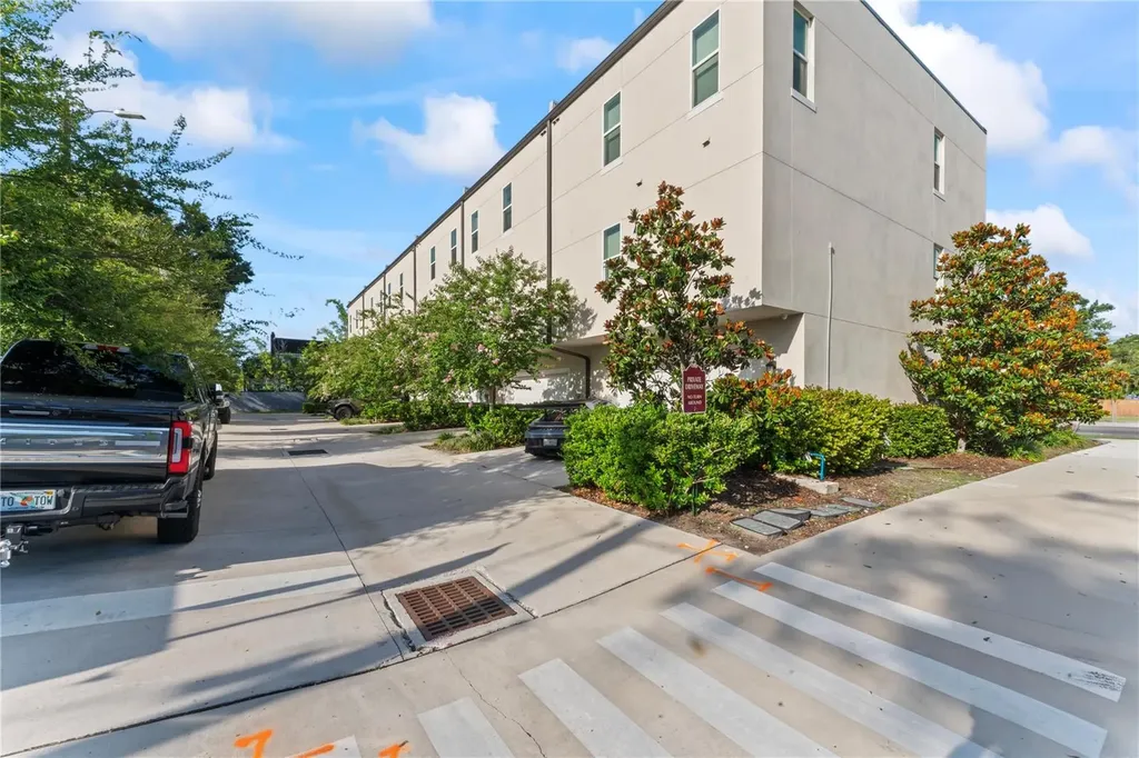 4911 N Nebraska Avenue Tampa FL 33603