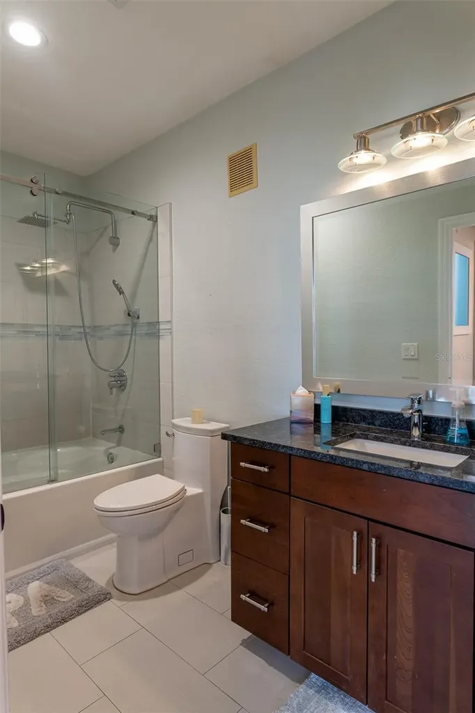4221 W Spruce Street Tampa FL 33607
