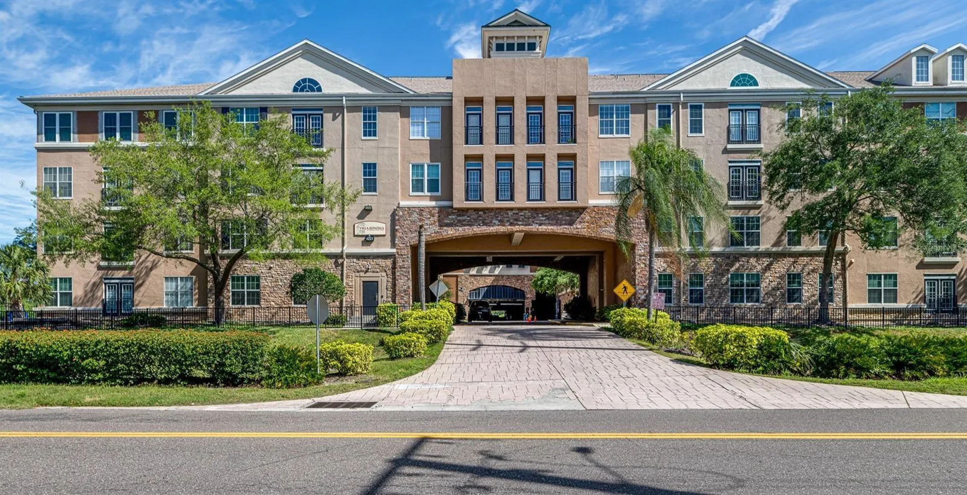 4221 W Spruce Street Tampa FL 33607