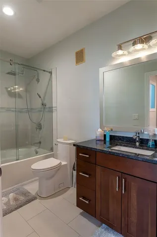 4221 W Spruce Street Tampa FL 33607