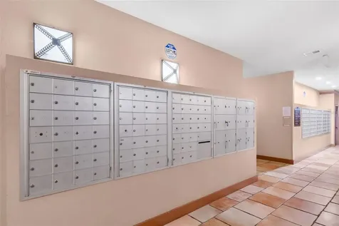 4221 W Spruce Street Tampa FL 33607