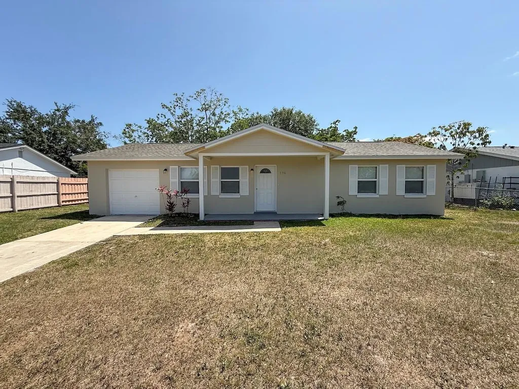 196 Larkspur Court Kissimmee FL 34743