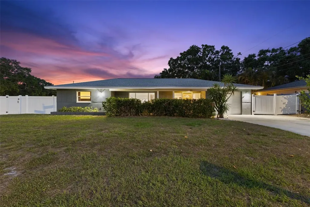 895 Joan Street Dunedin FL 34698