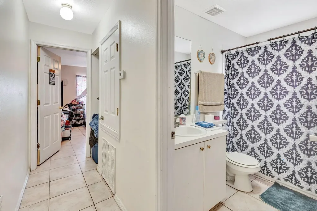 6528/ 6530 12th Street W Bradenton FL 34207
