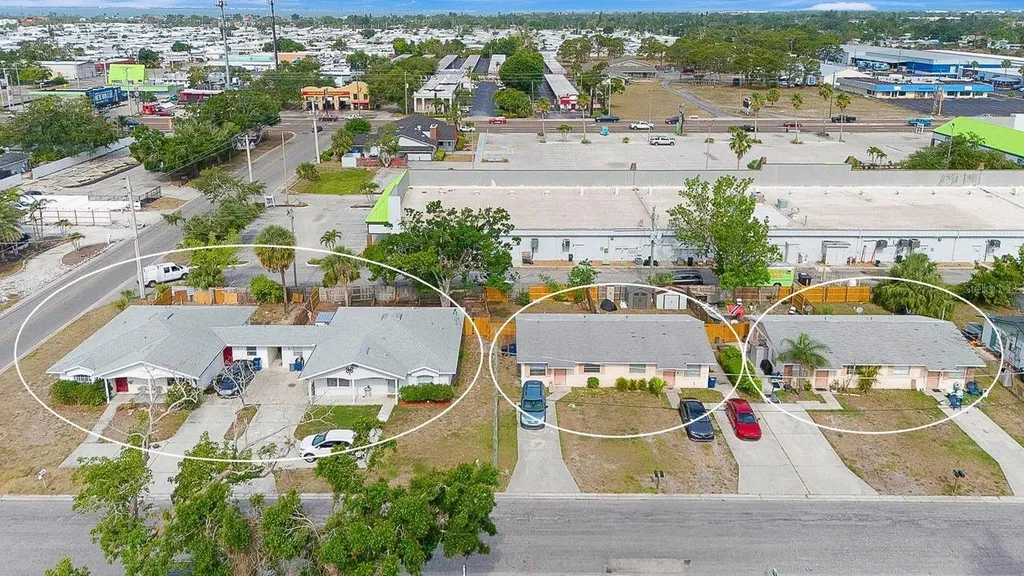 6528/ 6530 12th Street W Bradenton FL 34207