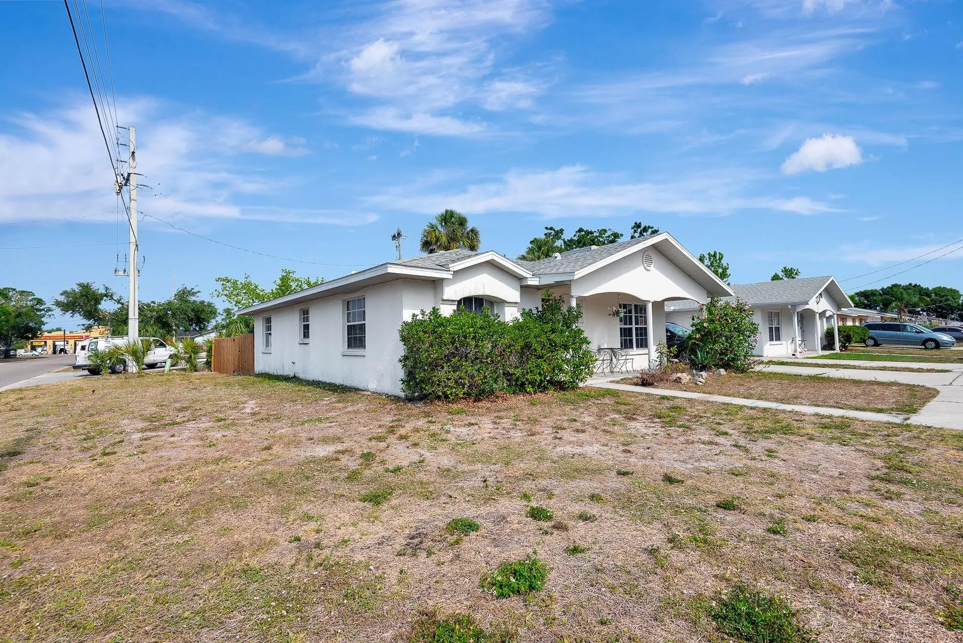6528/ 6530 12th Street W Bradenton FL 34207
