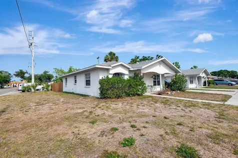 6528/ 6530 12th Street W Bradenton FL 34207