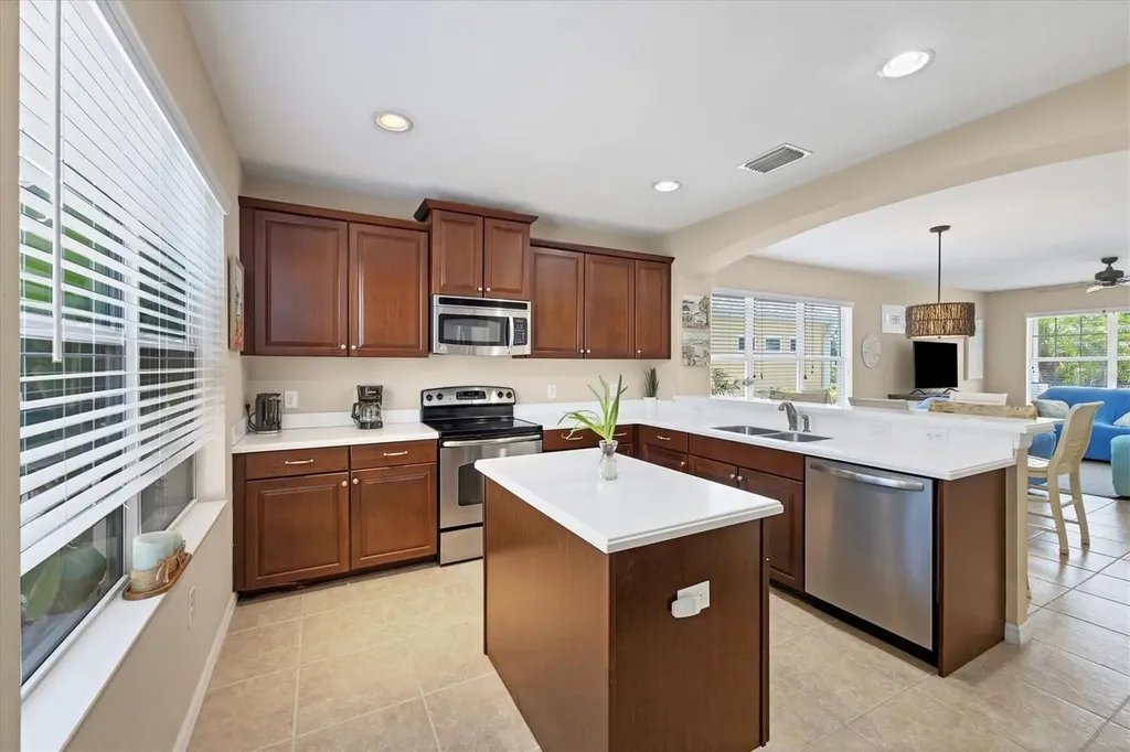 4811 Woodbrook Drive Sarasota FL 34243