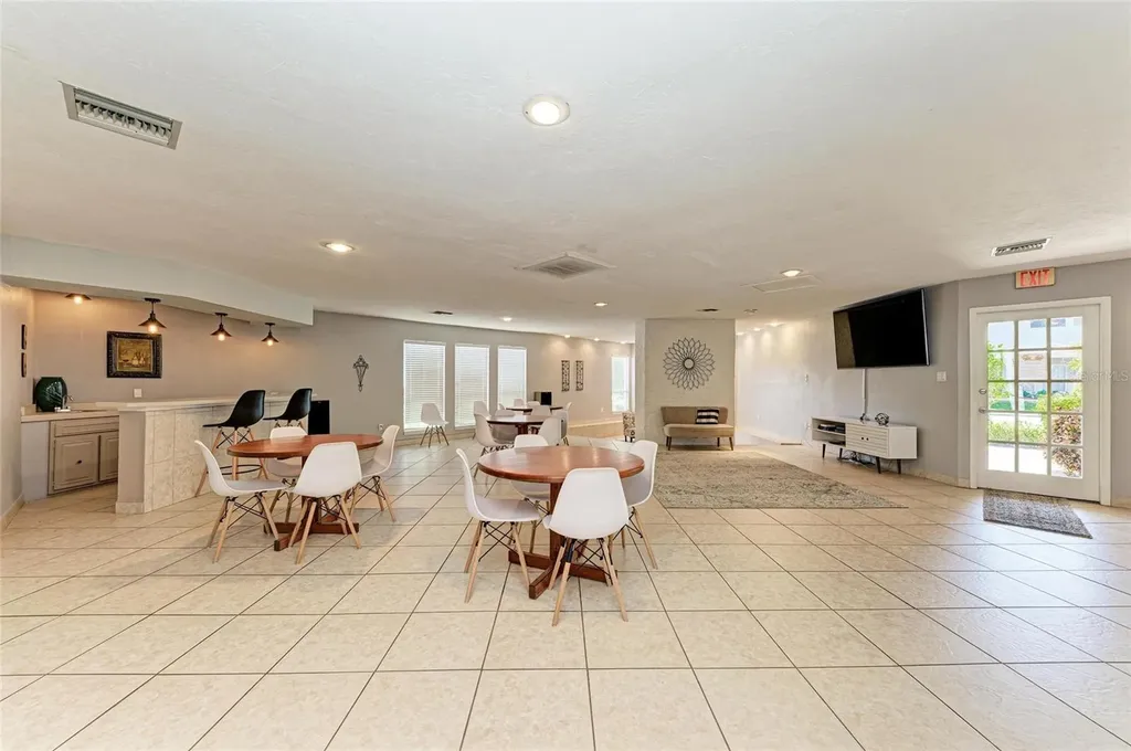 4381 Sandner Drive Sarasota FL 34243