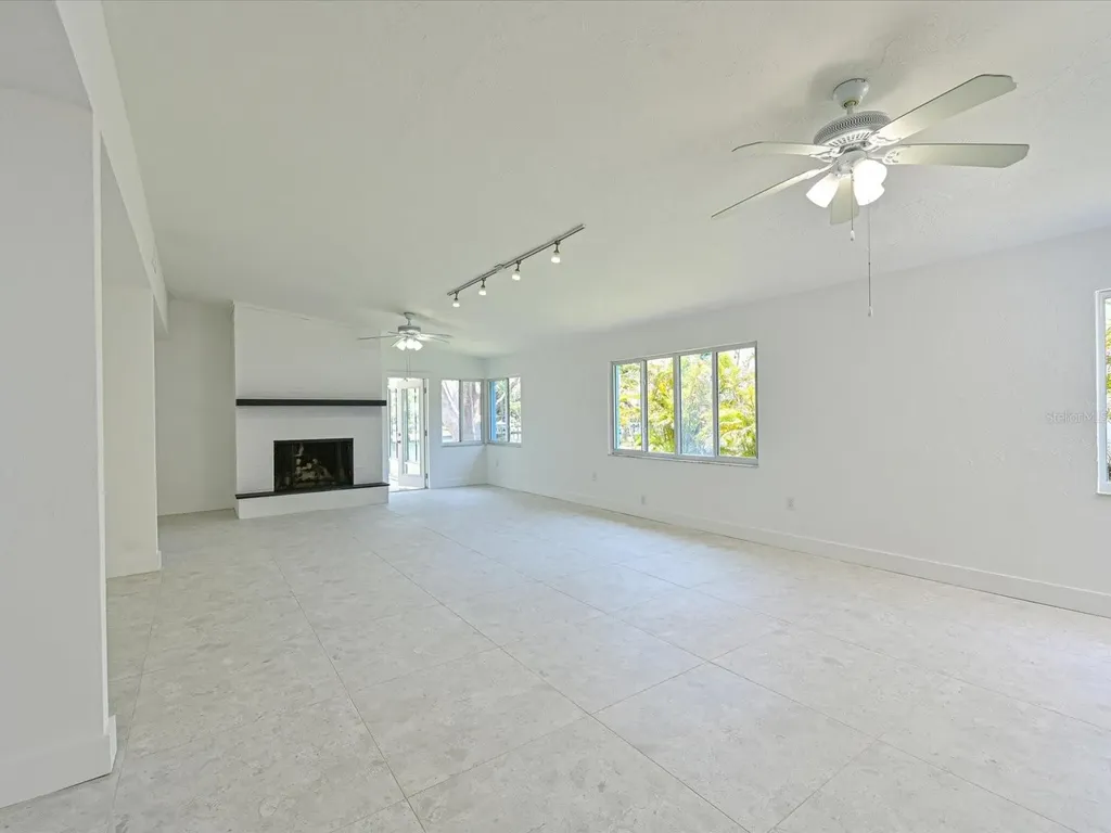 5920 Gulf Of Mexico Drive Longboat Key FL 34228