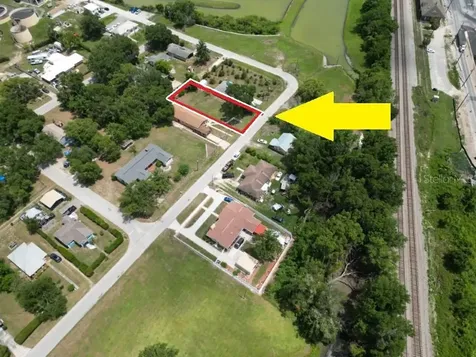 14306 1st Street Dade City FL 33525