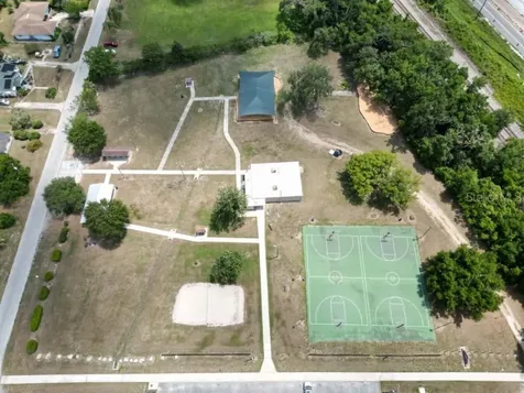 14306 1st Street Dade City FL 33525
