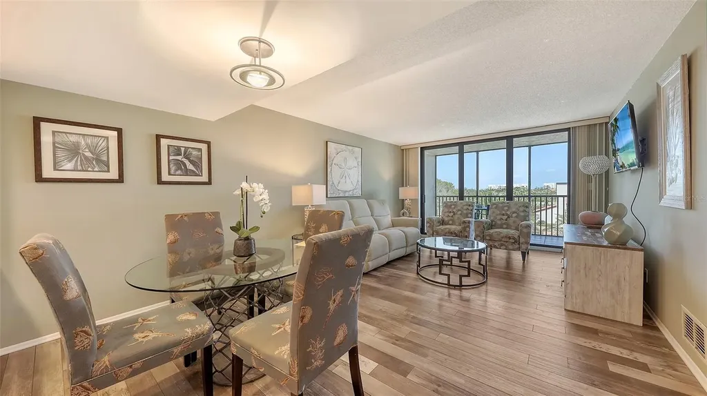 2045 Gulf Of Mexico Drive Longboat Key FL 34228