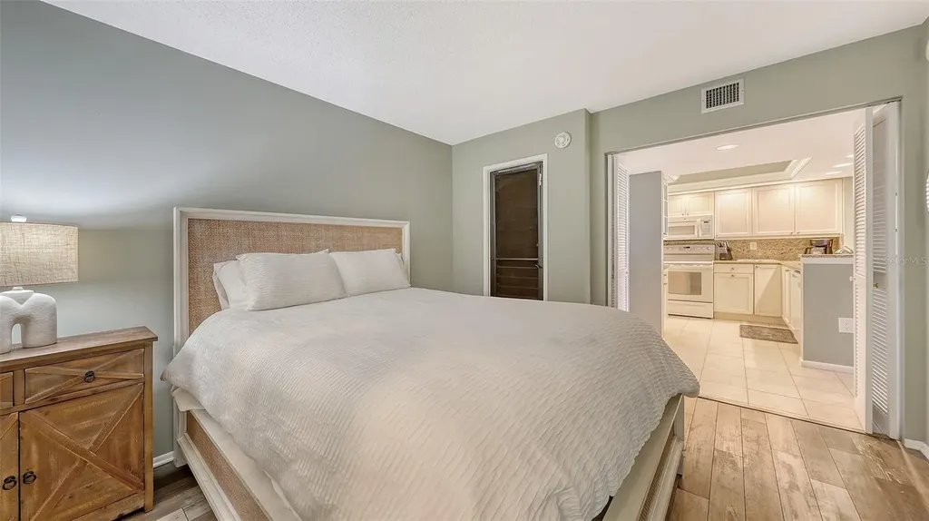 2045 Gulf Of Mexico Drive Longboat Key FL 34228