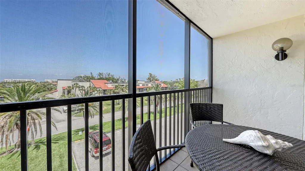 2045 Gulf Of Mexico Drive Longboat Key FL 34228