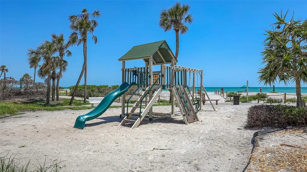 2045 Gulf Of Mexico Drive Longboat Key FL 34228