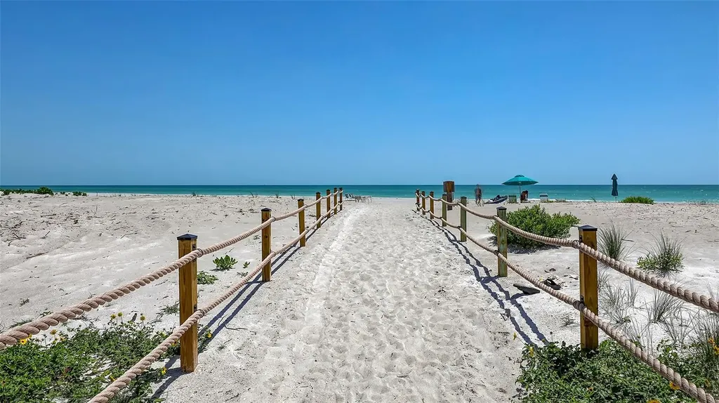 2045 Gulf Of Mexico Drive Longboat Key FL 34228