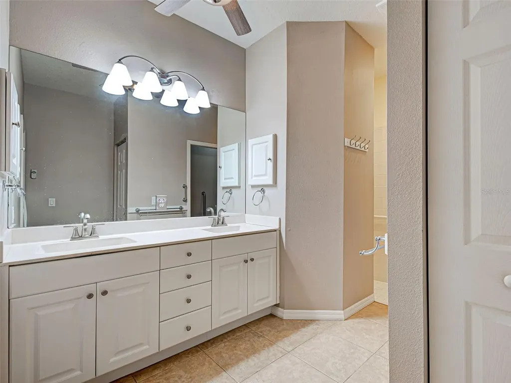 912 Barclay Court Venice FL 34293