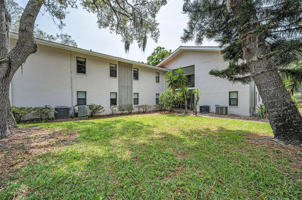 300 S Florida Avenue Tarpon Springs FL 34689