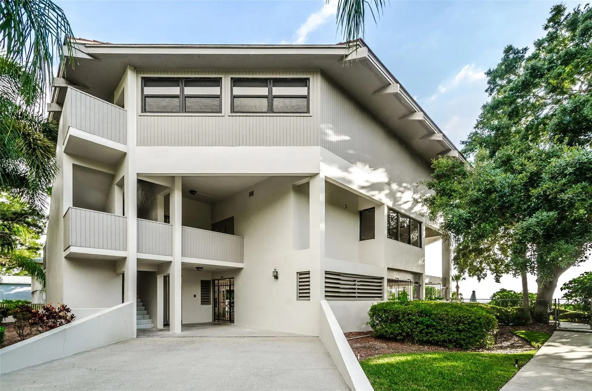 300 S Florida Avenue Tarpon Springs FL 34689