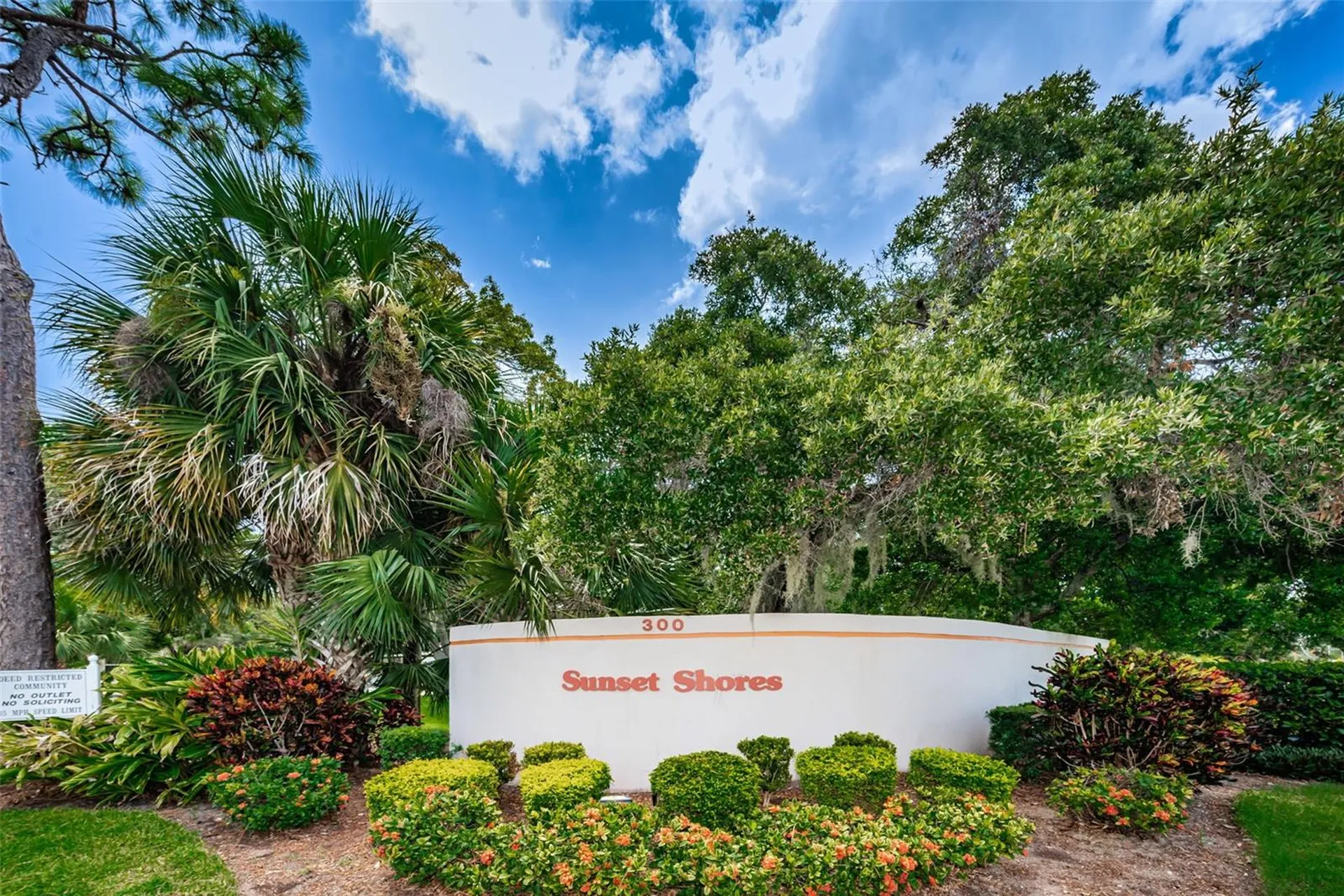 300 S Florida Avenue Tarpon Springs FL 34689