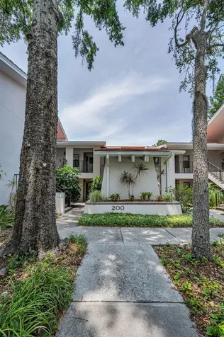 300 S Florida Avenue Tarpon Springs FL 34689