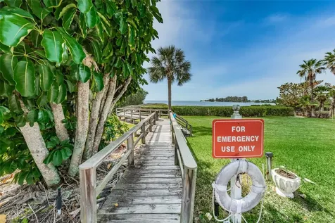 300 S Florida Avenue Tarpon Springs FL 34689