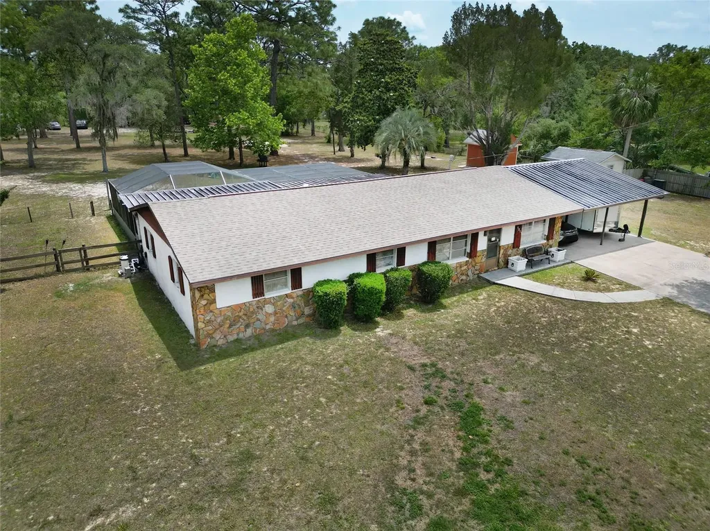 7217 S Straight Avenue Homosassa FL 34446