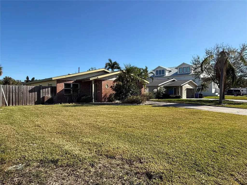 4401 Helena Street NE St Petersburg FL 33703