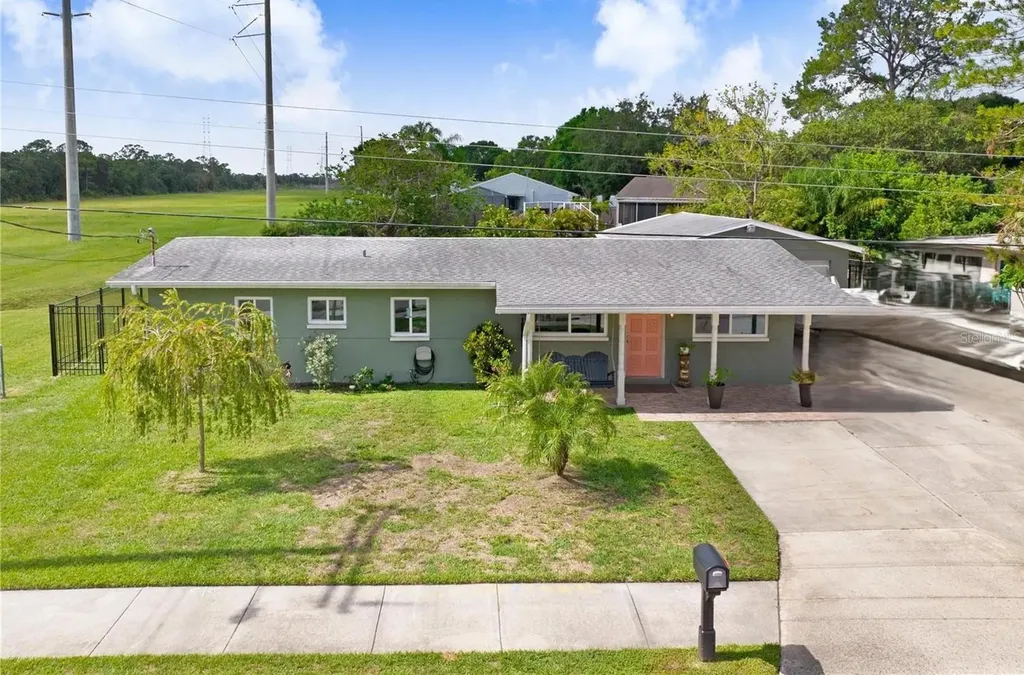 442 Country Club Drive Oldsmar FL 34677